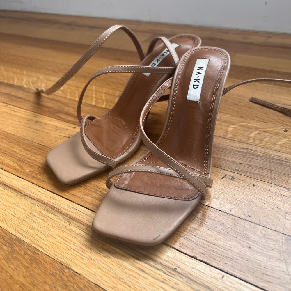 Women's Tan Strappy Sandals